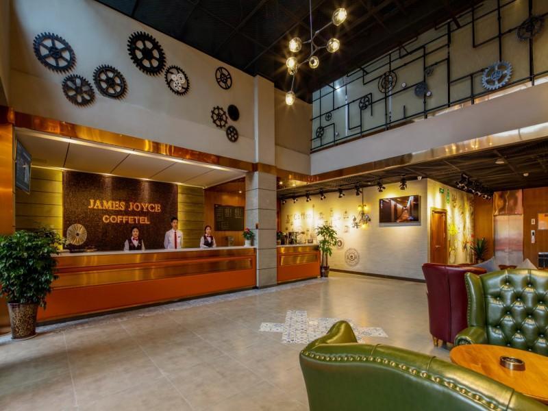 James Joyce Coffetel (Chengdou Chadianzi Bus Terminal, Jinke North Road Metro Station) 10/35