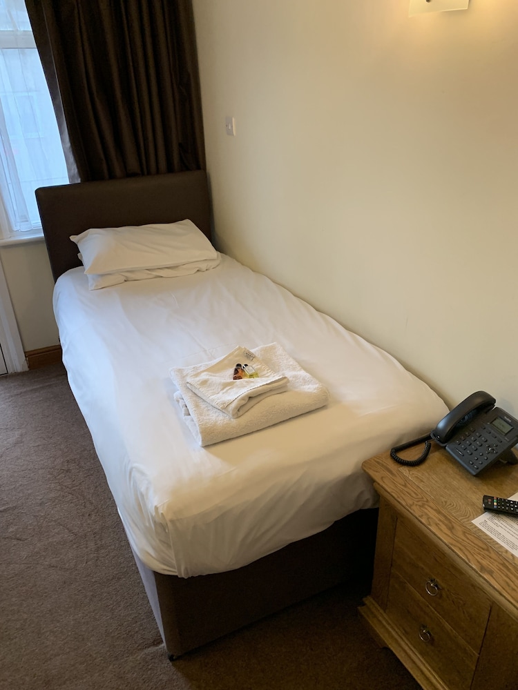 The Old Mill Hotel &amp; Lodge 52/67