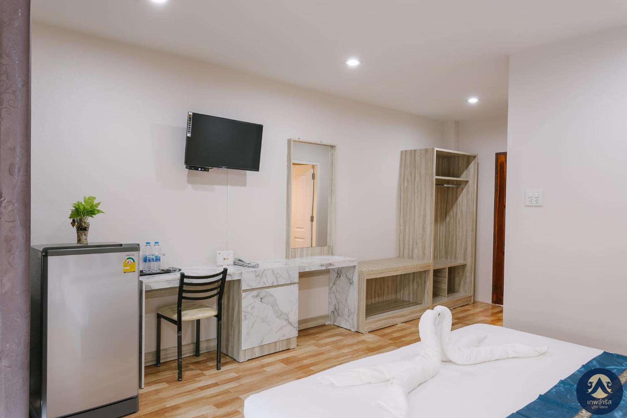 Thepchamrat Boutique Hotel 25/33