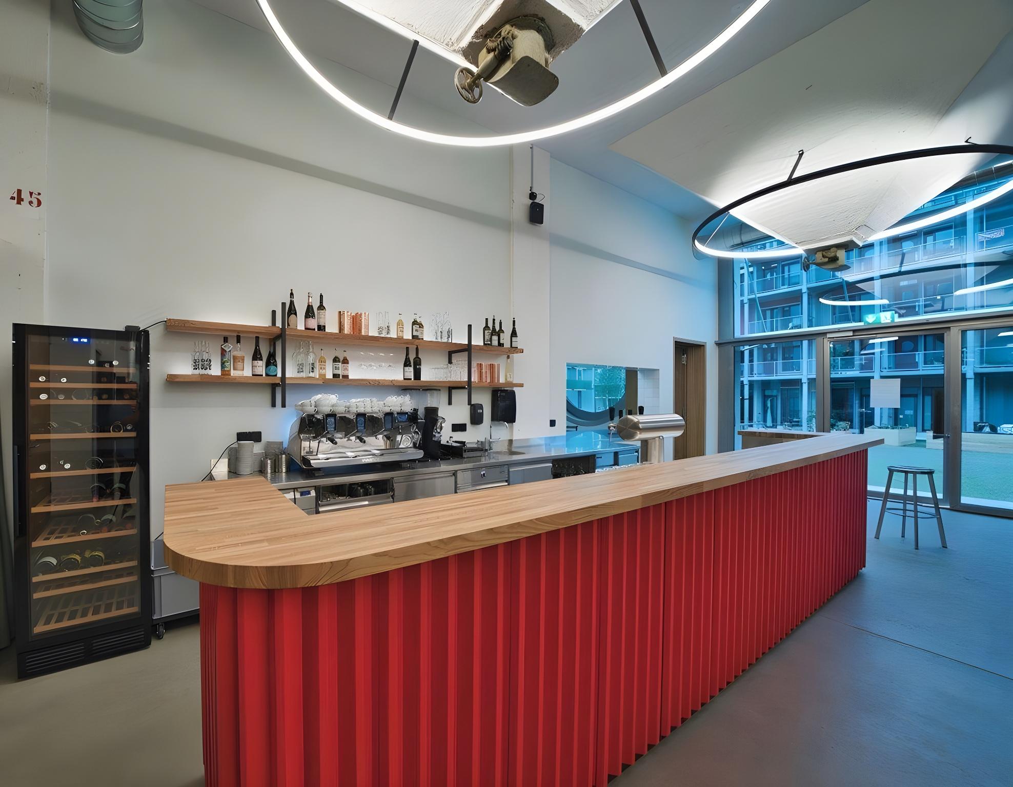 Silo Design and Boutique Hostel 8/28