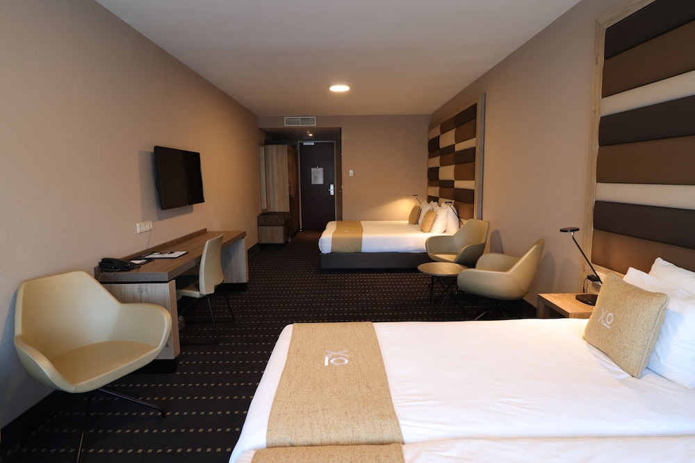 Xo Hotels Blue Square 27/65
