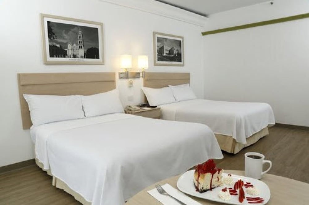 SUPERIOR, 2 DOUBLE BEDS
