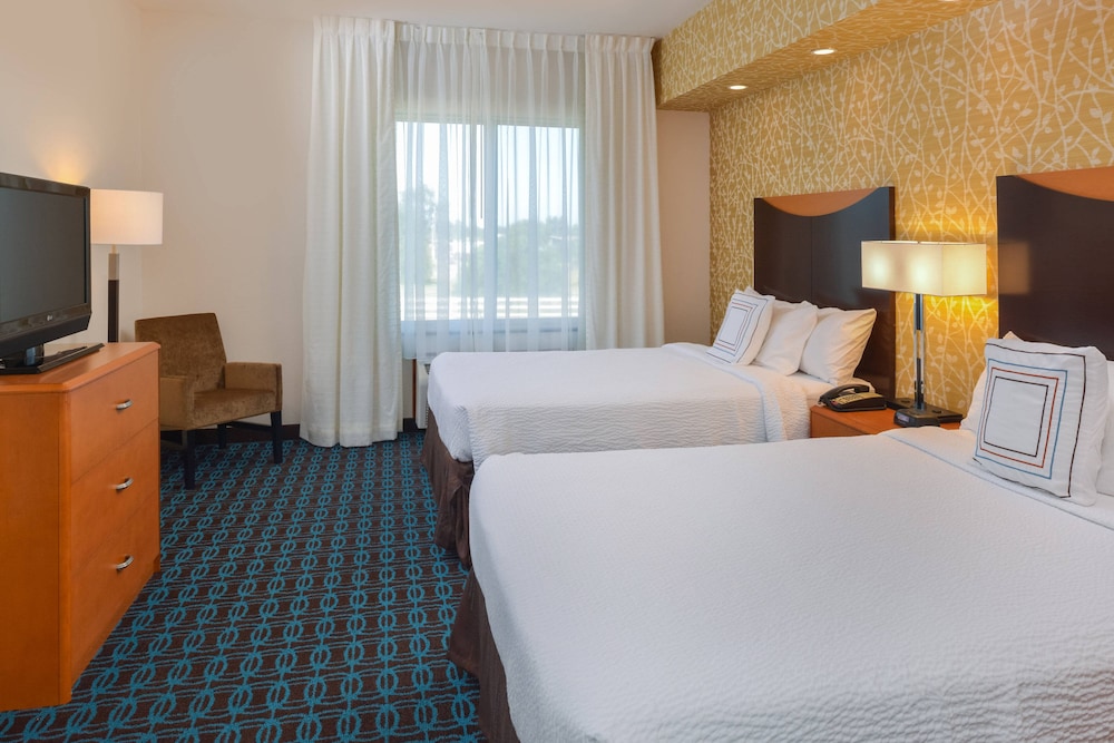 Fairfield Inn & Suites by Marriott Santa Maria 11/31