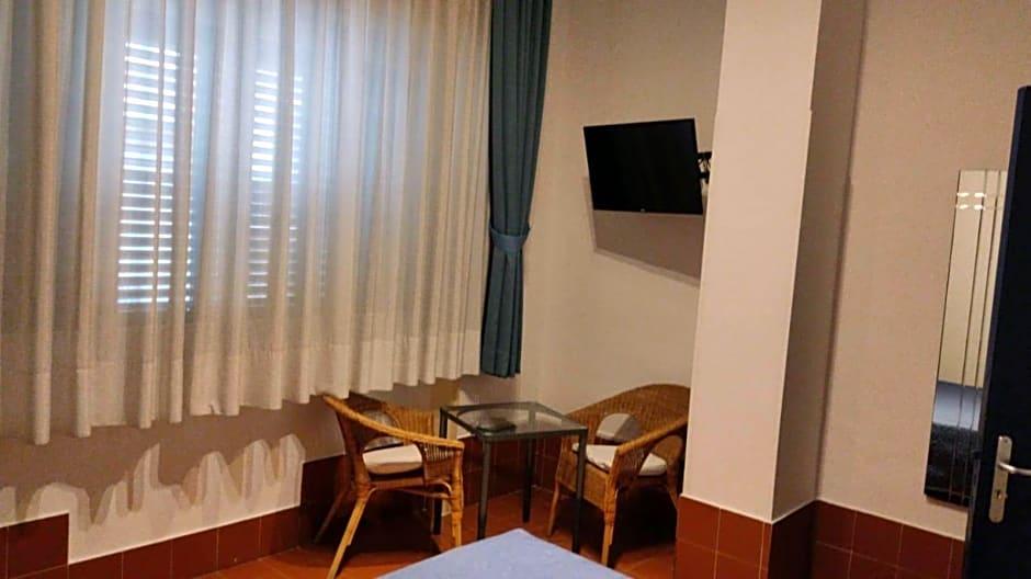 Caporal Hotel 30/35