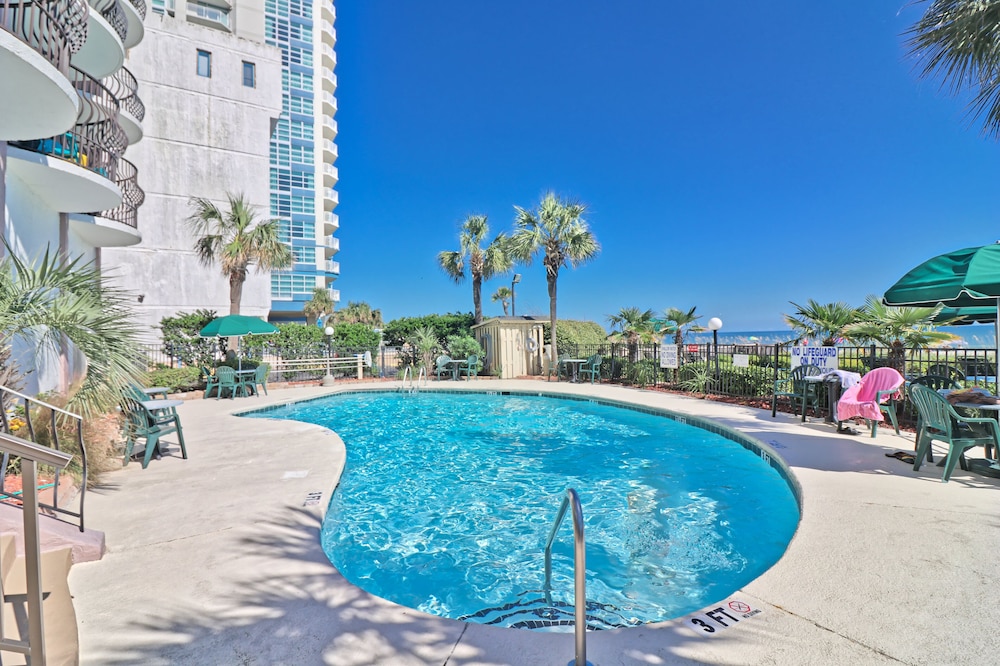 The Palms by Suite at the Beach 42/50