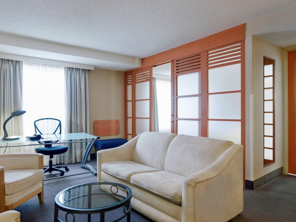 DoubleTree by Hilton Ottawa Downtown 24/41