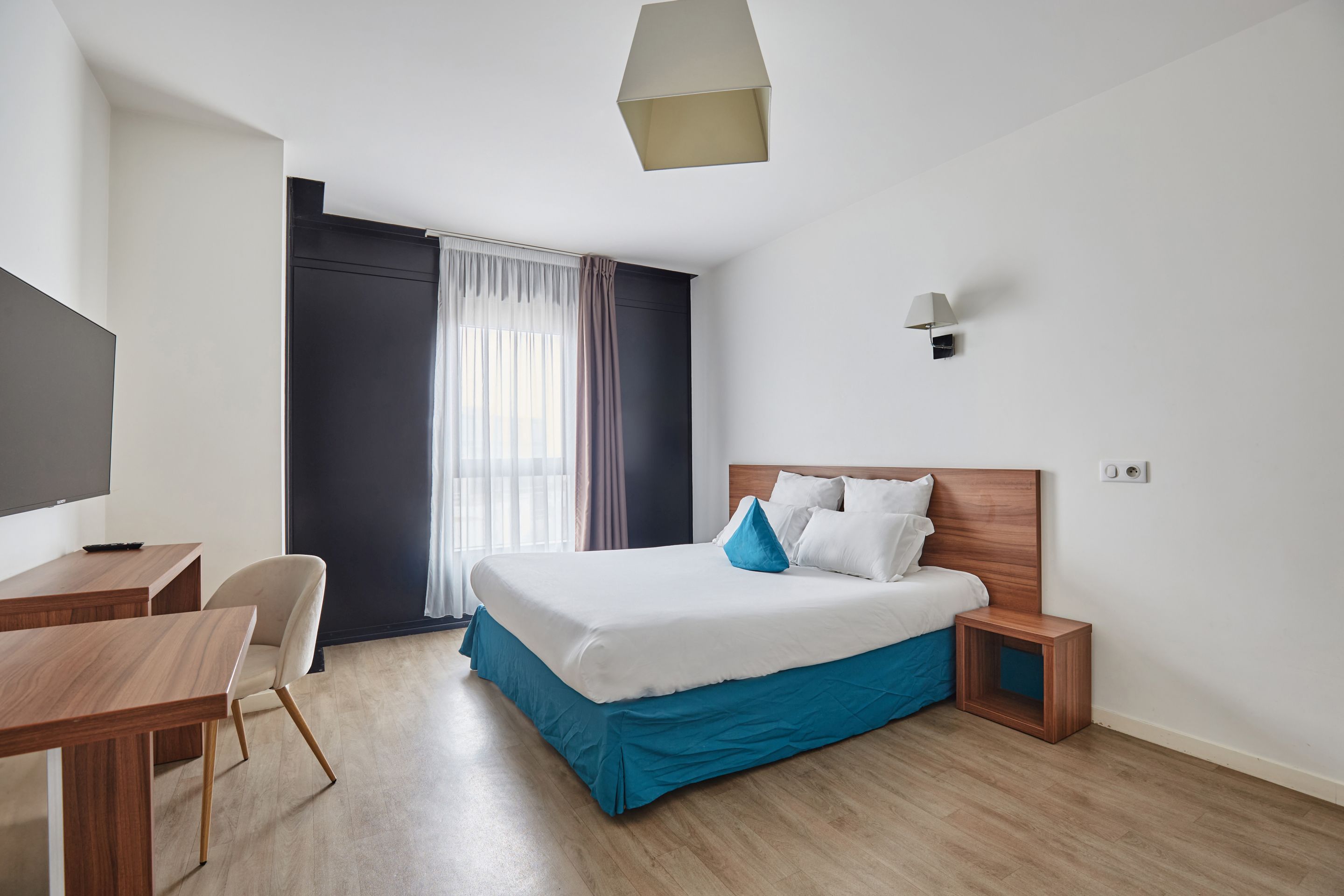 Room, Double Bed