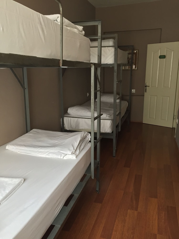 Nobel Hostel 13/36