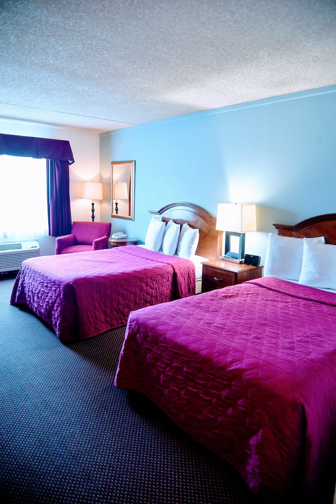 Douglas Inn Amp Conference Center 12/50