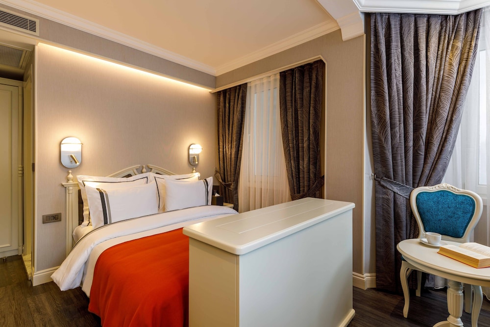 Amiral Palace Boutique Hotel 35/74