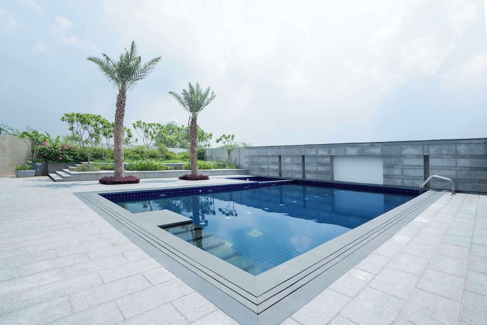 Radisson Hotel Vrindavan 25/50