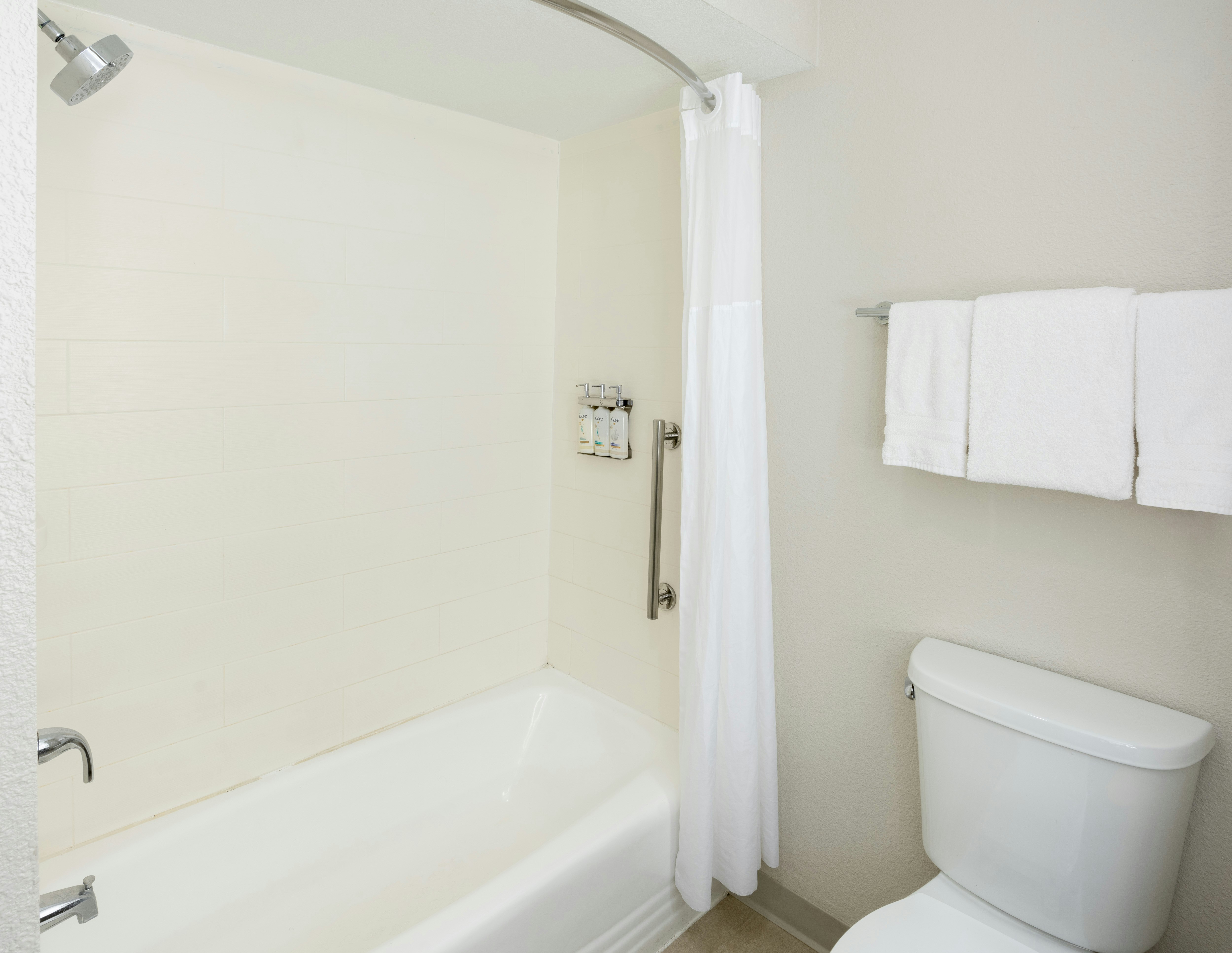 Holiday Inn Express And Suites Orlando International Airport 62/62