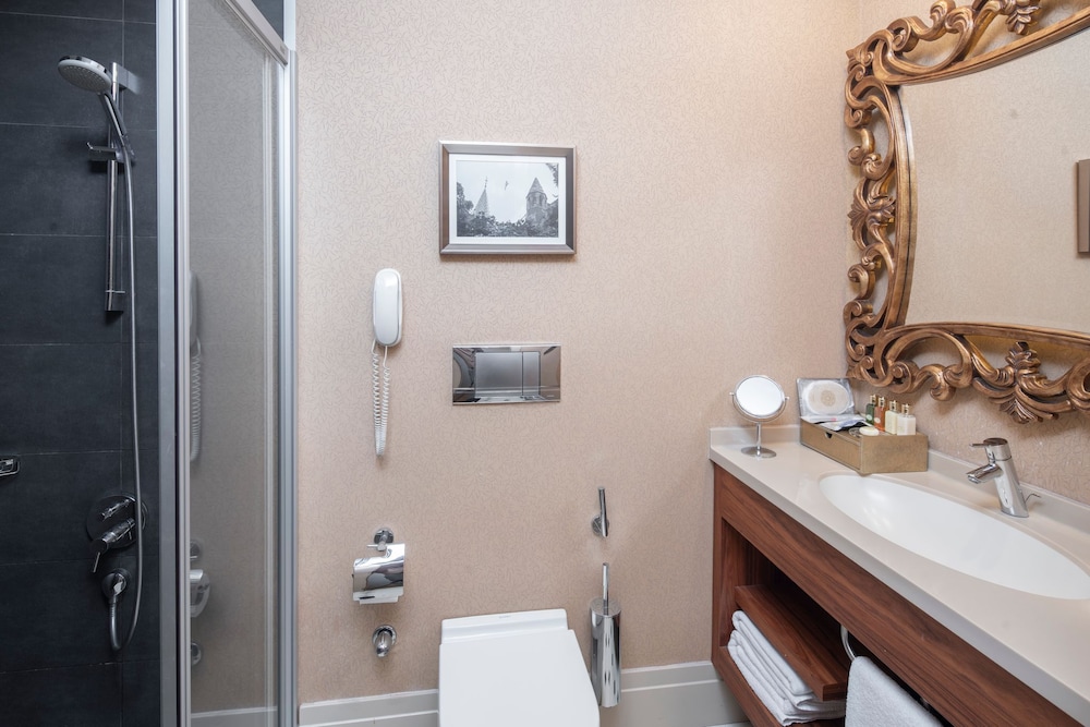 Akka Suites Taksim Hotel 49/50