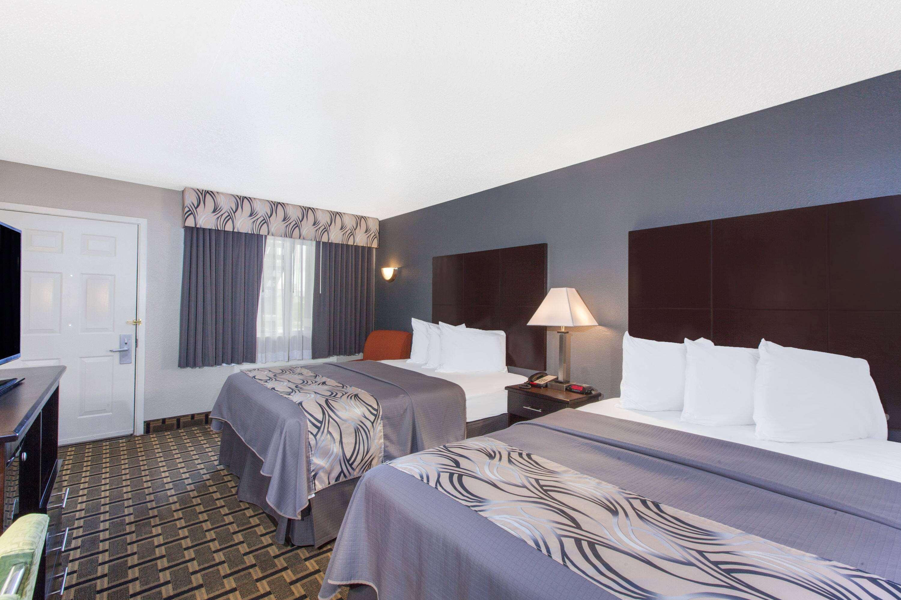Days Inn Ennis 3/26