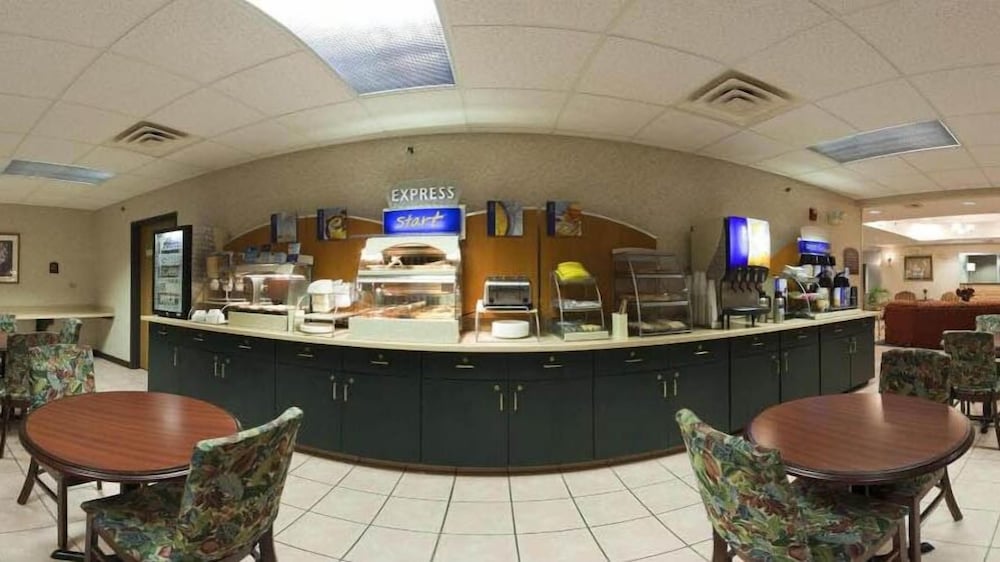 restaurant cafeteria