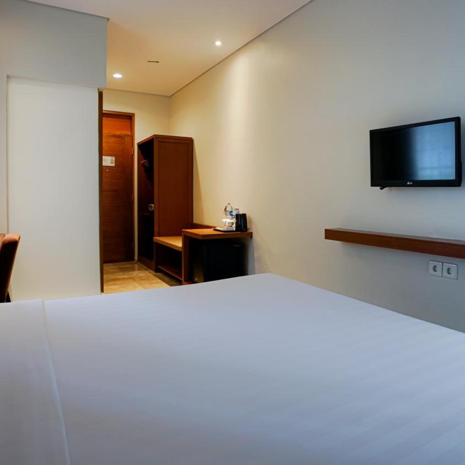 غرفة سوبيريور بسرير كينج، Grand Whiz Hotel Nusa Dua 2/2