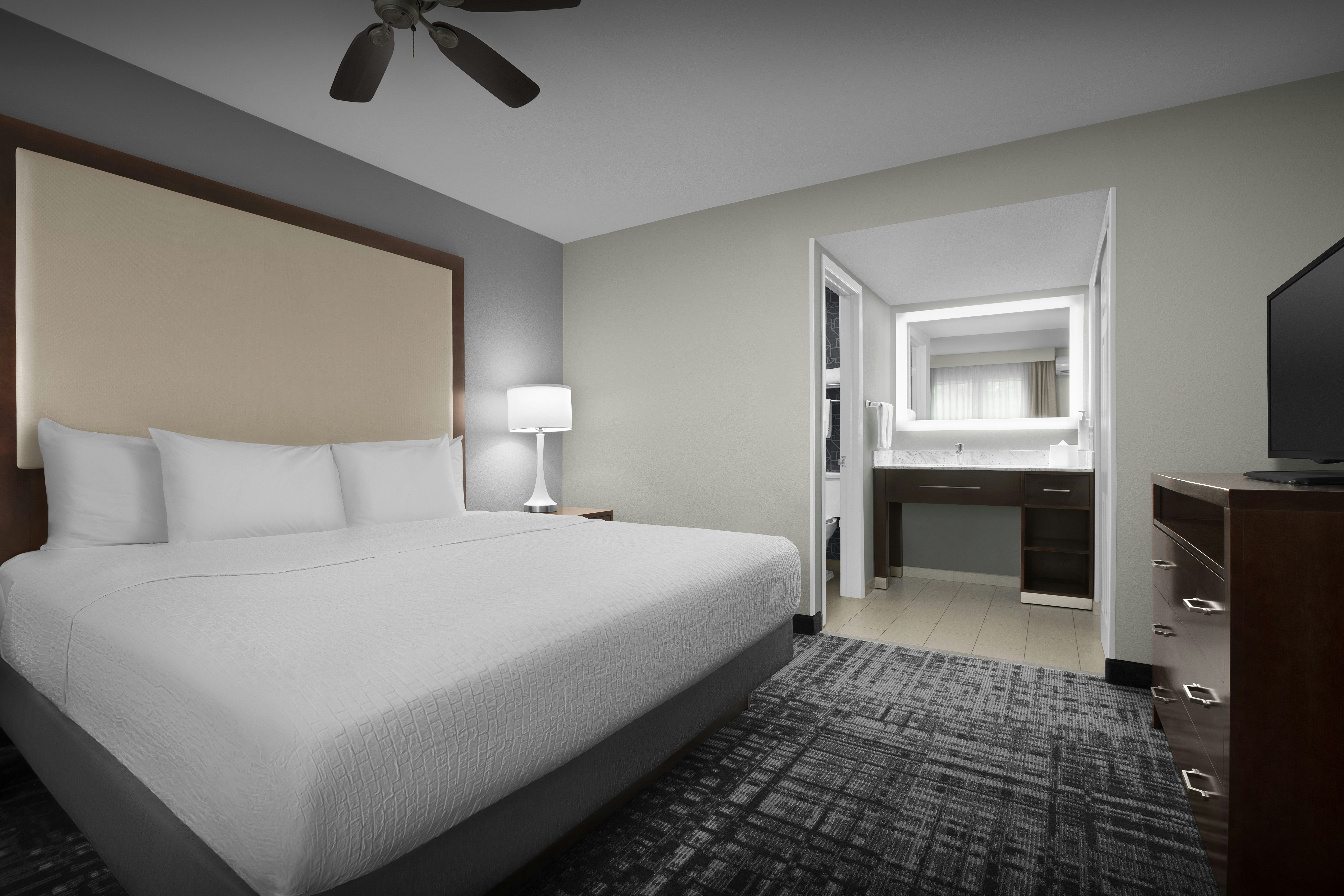 2 Bedrooms, Suite, 2 King Beds, 2 Bathrooms