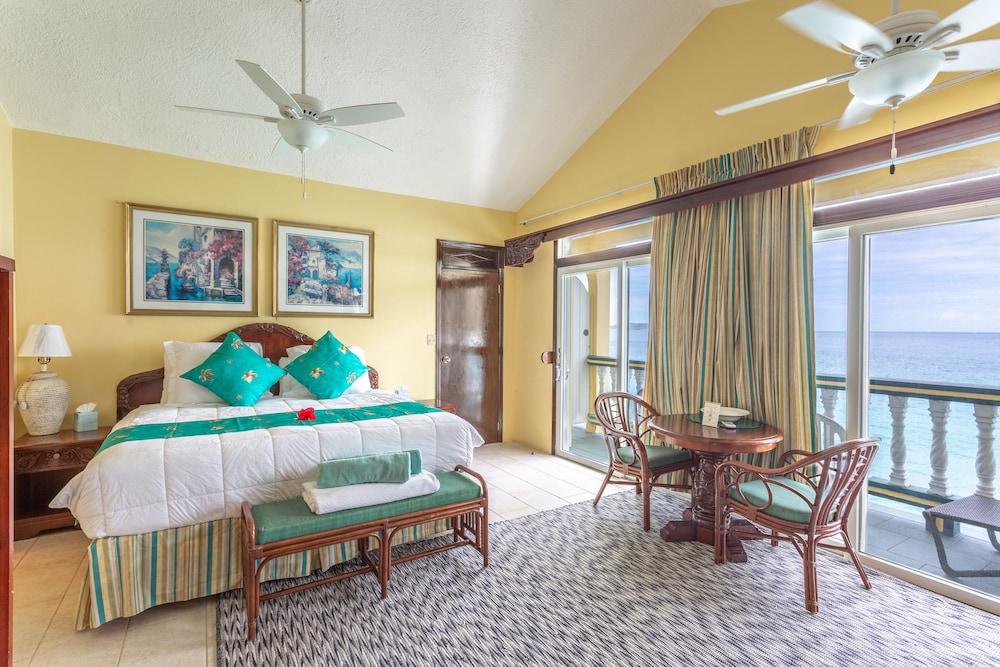 Junior Suite, King Bed, Ocean View, Kitchen, Cliff Side