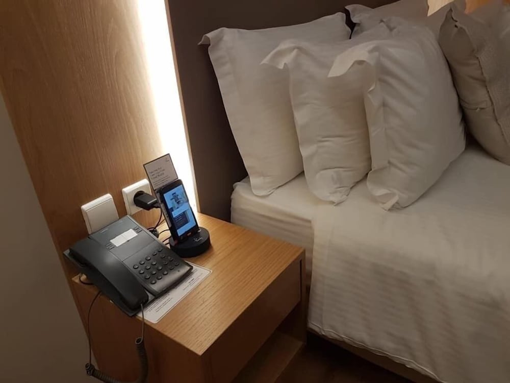 Coral Hotel 20/50