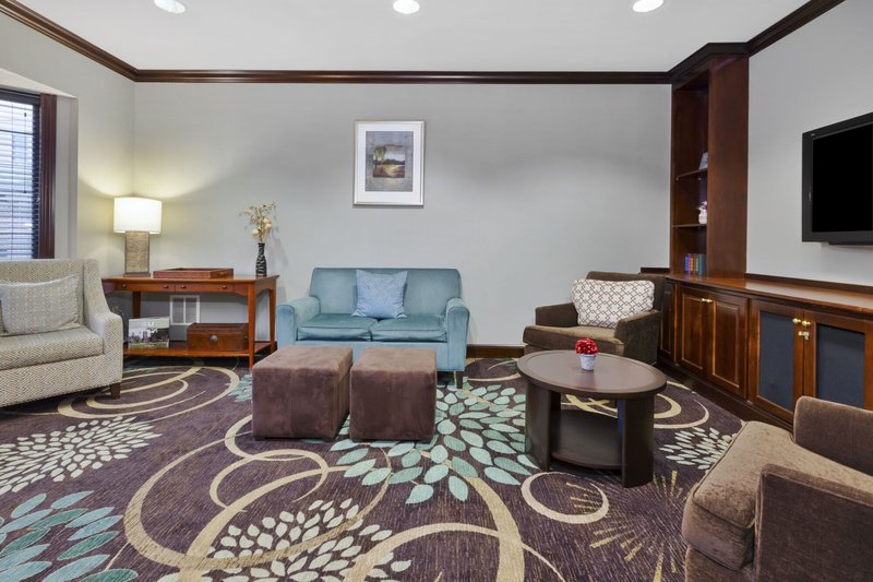 Staybridge Suites Lansing-Okemos 57/84