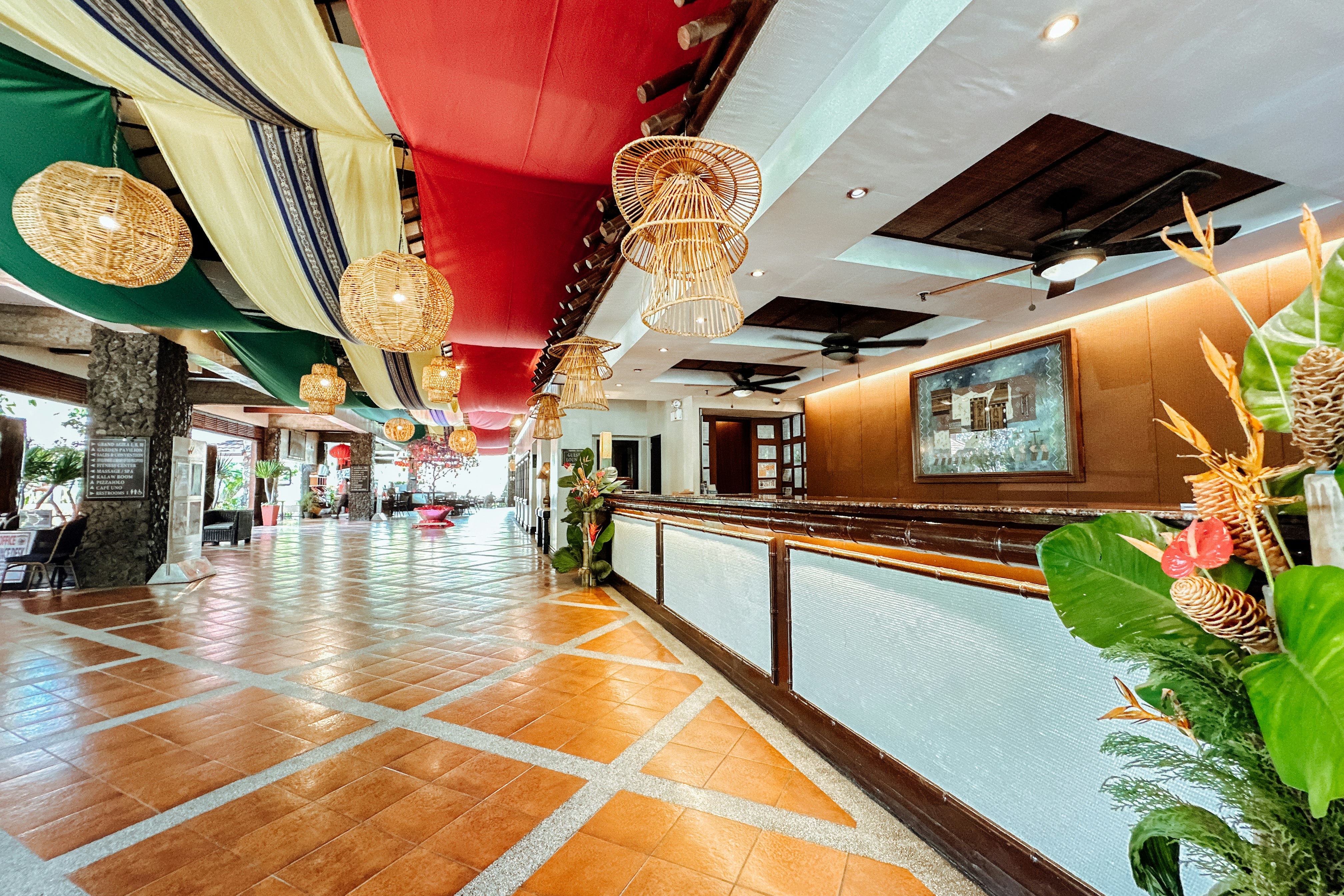 Waterfront Insular Hotel Davao 7/12