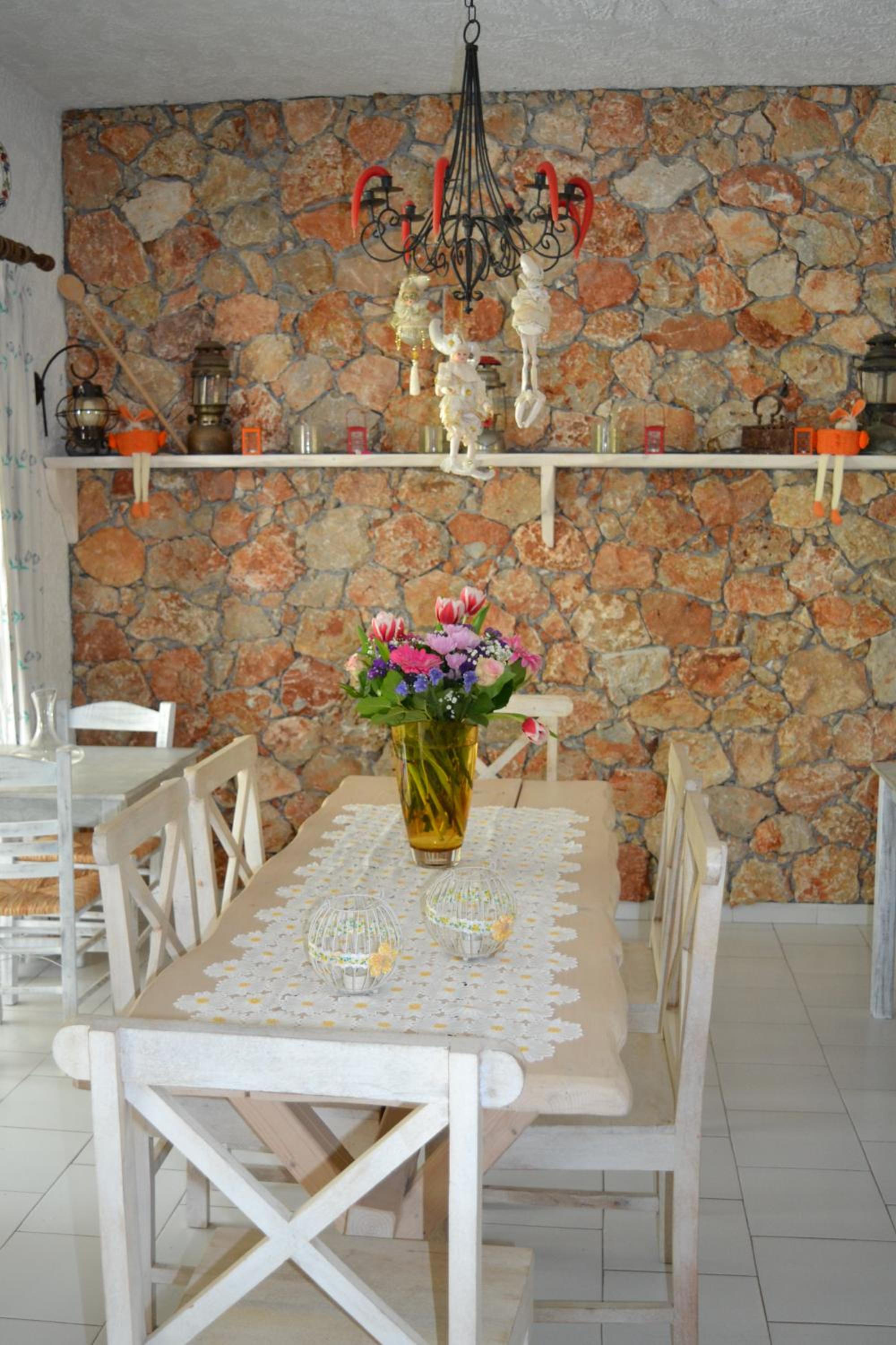 Irini Hotel 45/63