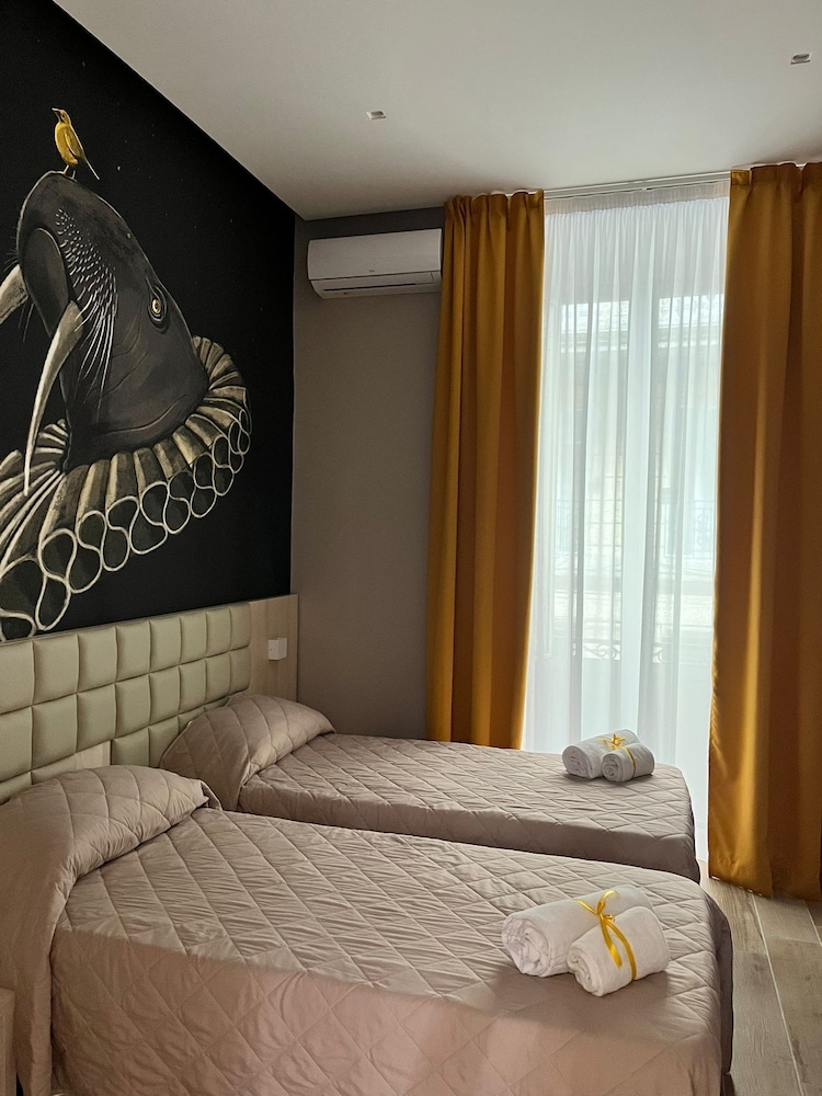 STANDARD, DOUBLE OR TWIN BED