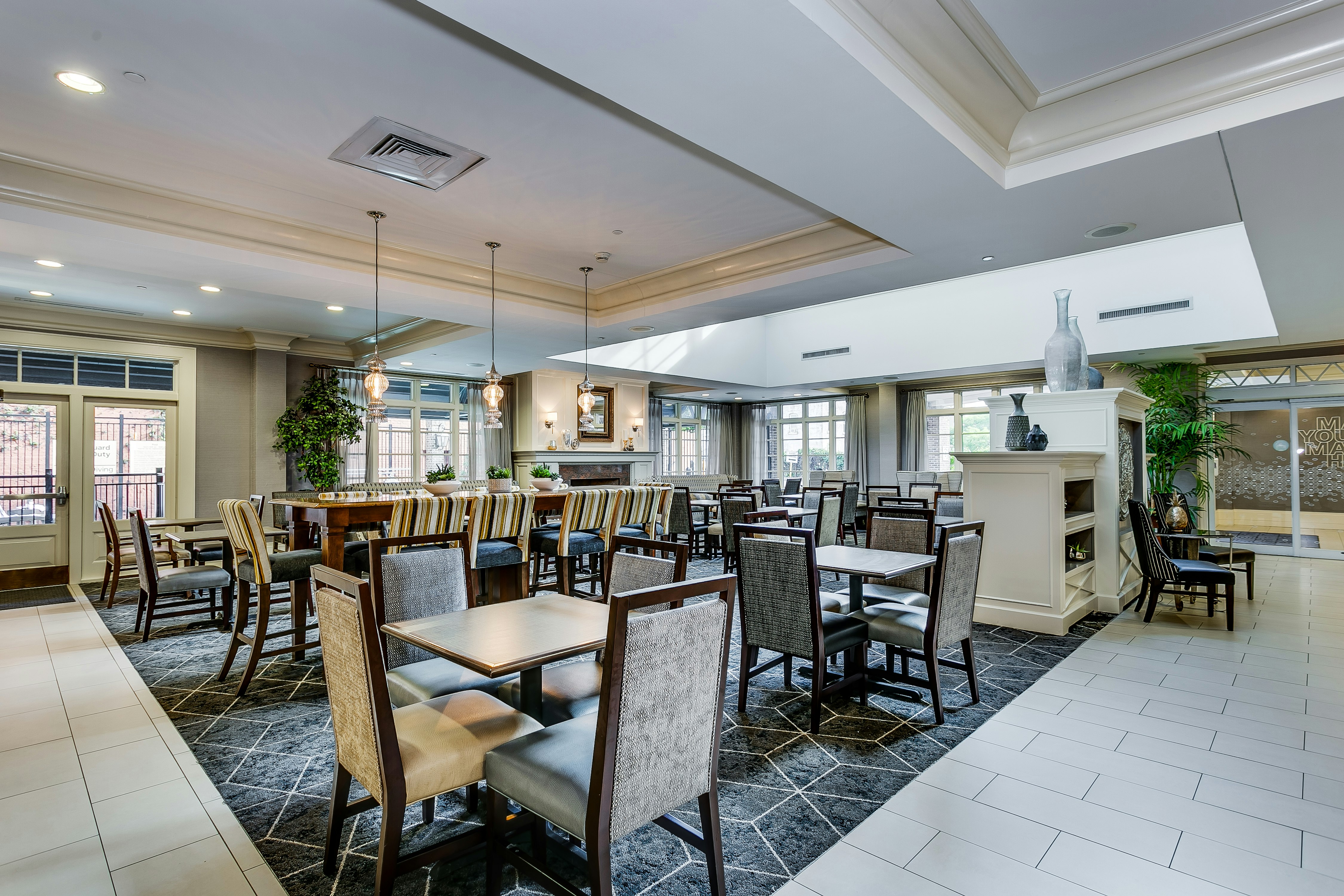 Hampton Inn & Suites Mobile- Downtown Historic District 42/56