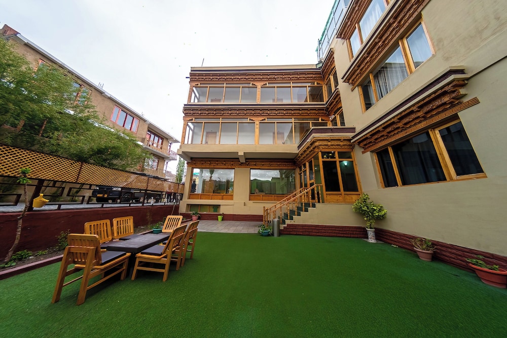 Hotel Ladakh Imperial 26/27