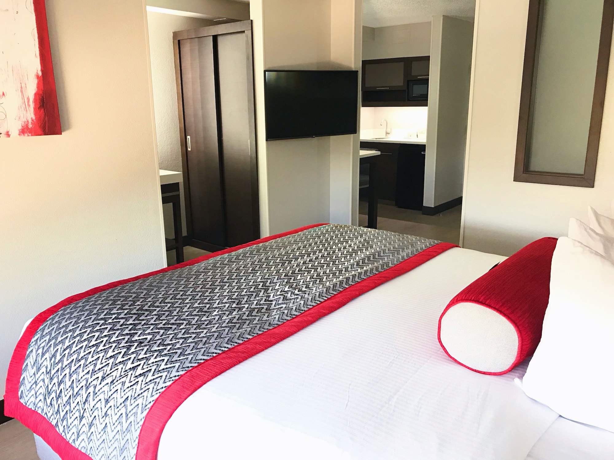 Studio, Suite, King Bed, Accessible