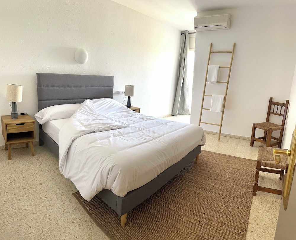 Room, Double Bed, Balcony
