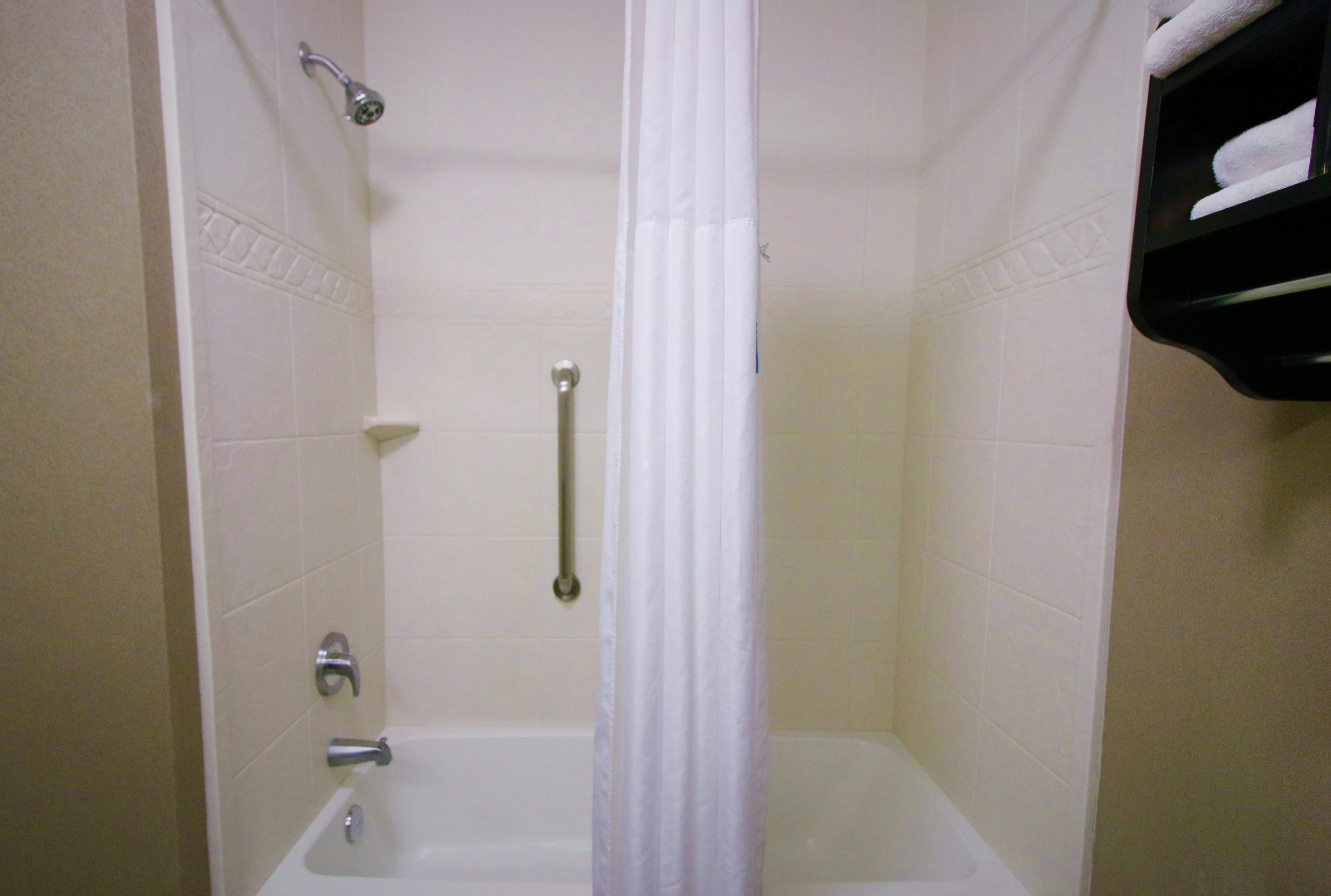 جناح بسريرين كوين لذوي الإعاقة، Hampton Inn And Suites Flowery Branch 4/5