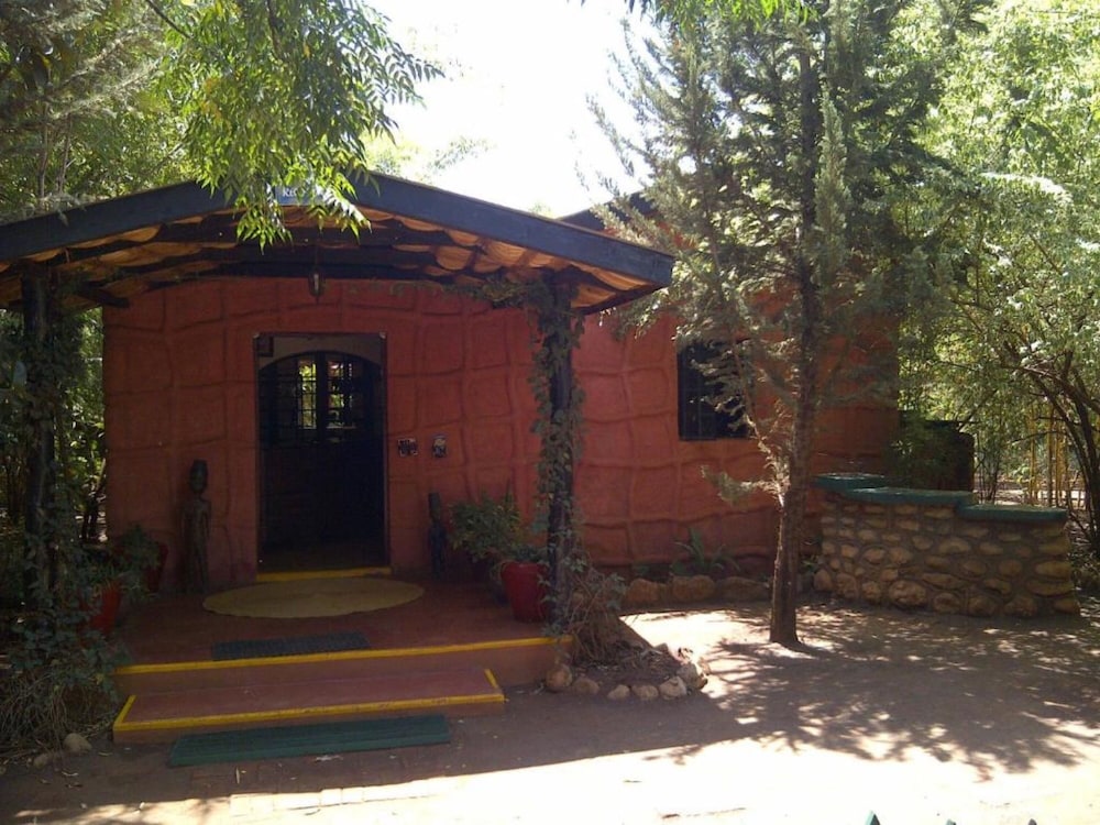 Octagon Lodge 3/50