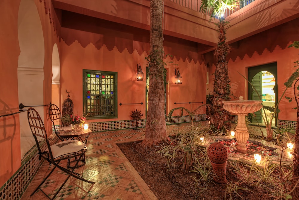 Riad Kaiss By Anika 37/70