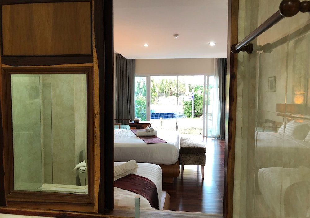 Taman Spa Resort 42/70