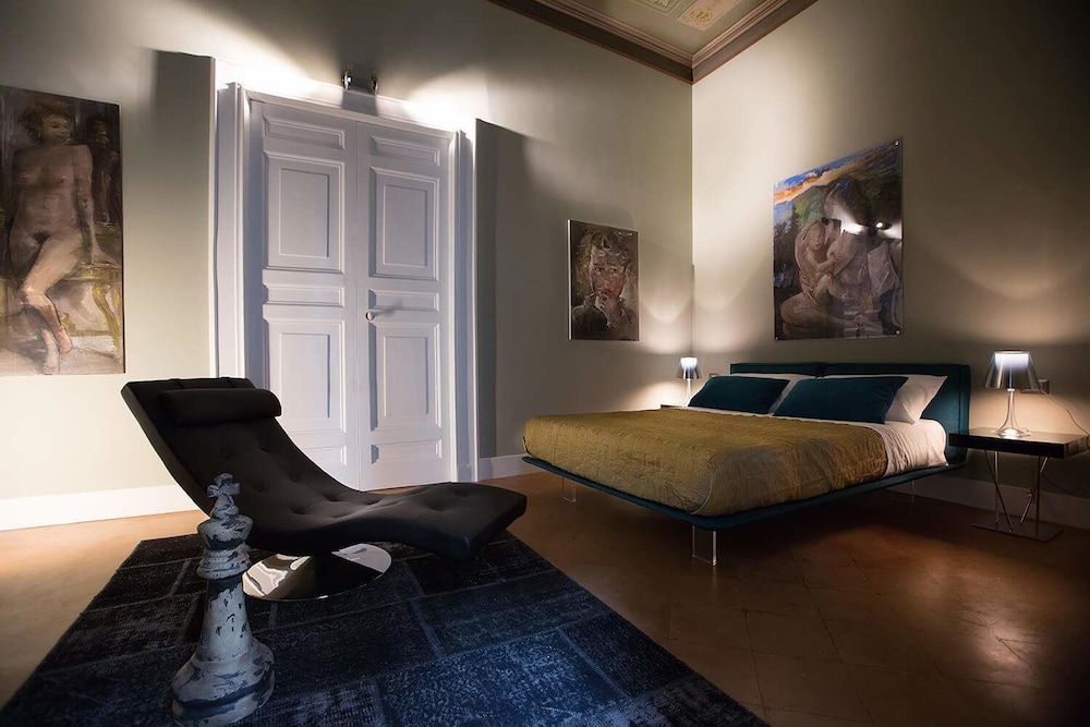 Palazzo Cannavina 39/50