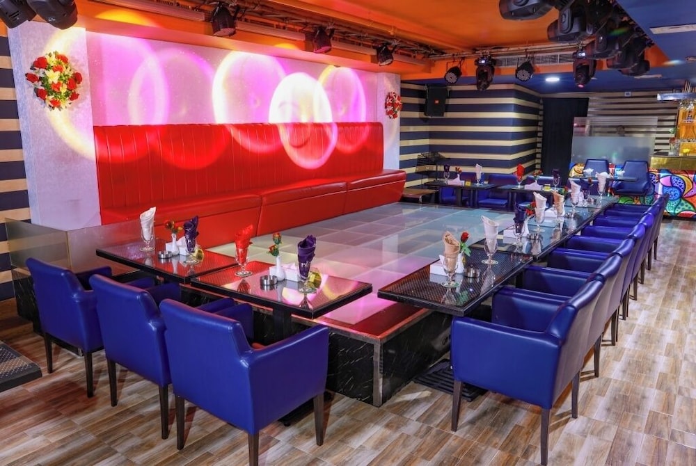 restaurant cafeteria