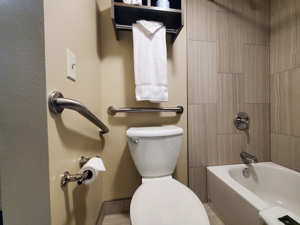 AmericInn by Wyndham Watertown 50/50