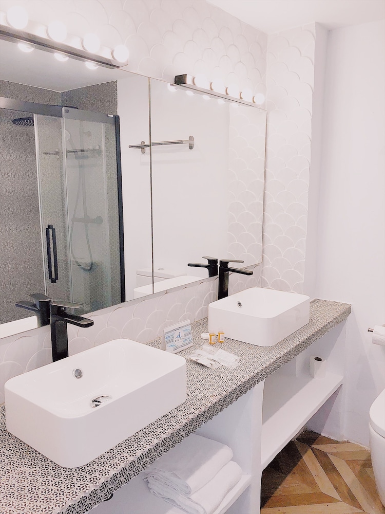 Duna Hotel Boutique 56/66