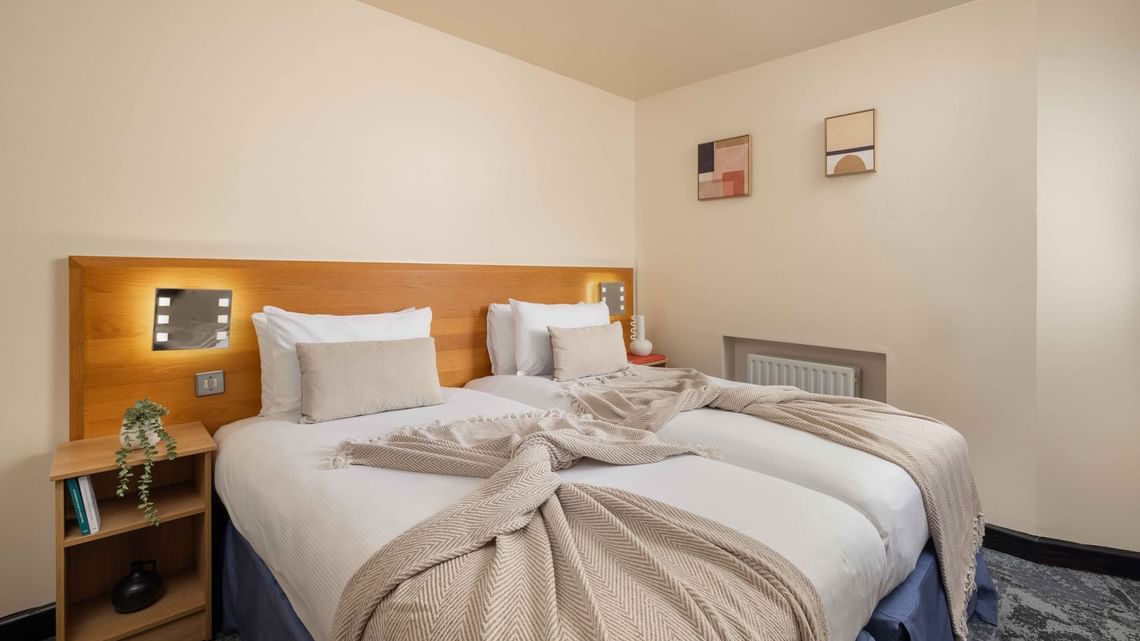 SUPERIOR, TWIN BEDS
