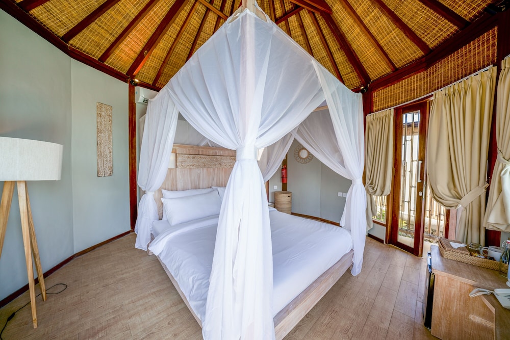 Blue Lagoon Avia Villas 18/50