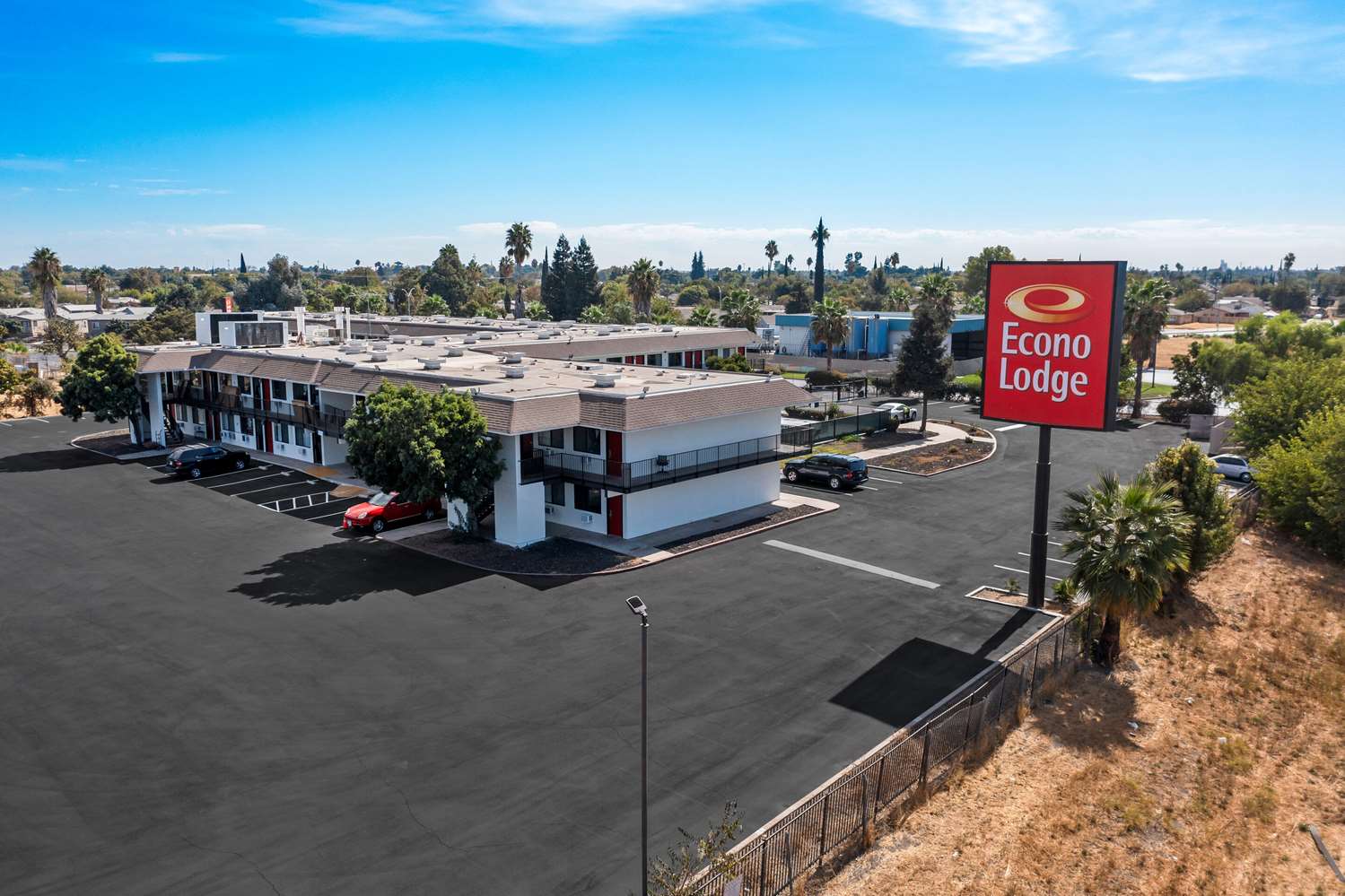 Econo Lodge Stockton near I-5 Fairgrounds 14/21