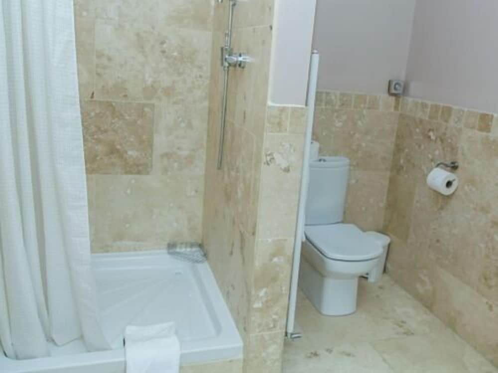 Newsham Grange Farm Bed and Breakfast 31/36