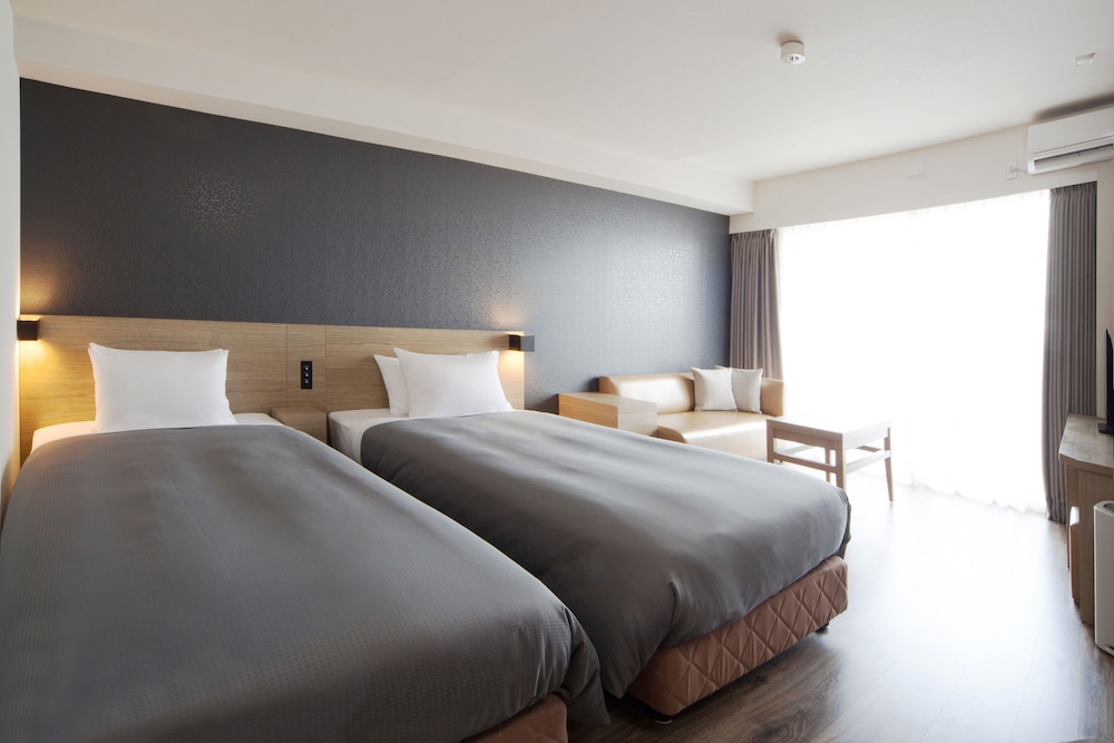 2 ROOMS, DELUXE, TWIN BEDS, NORTH WING