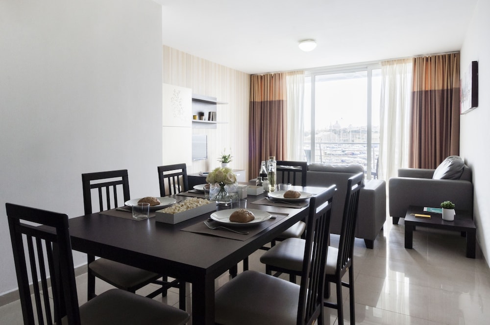 Blubay Apartments By St Hotels 34/48