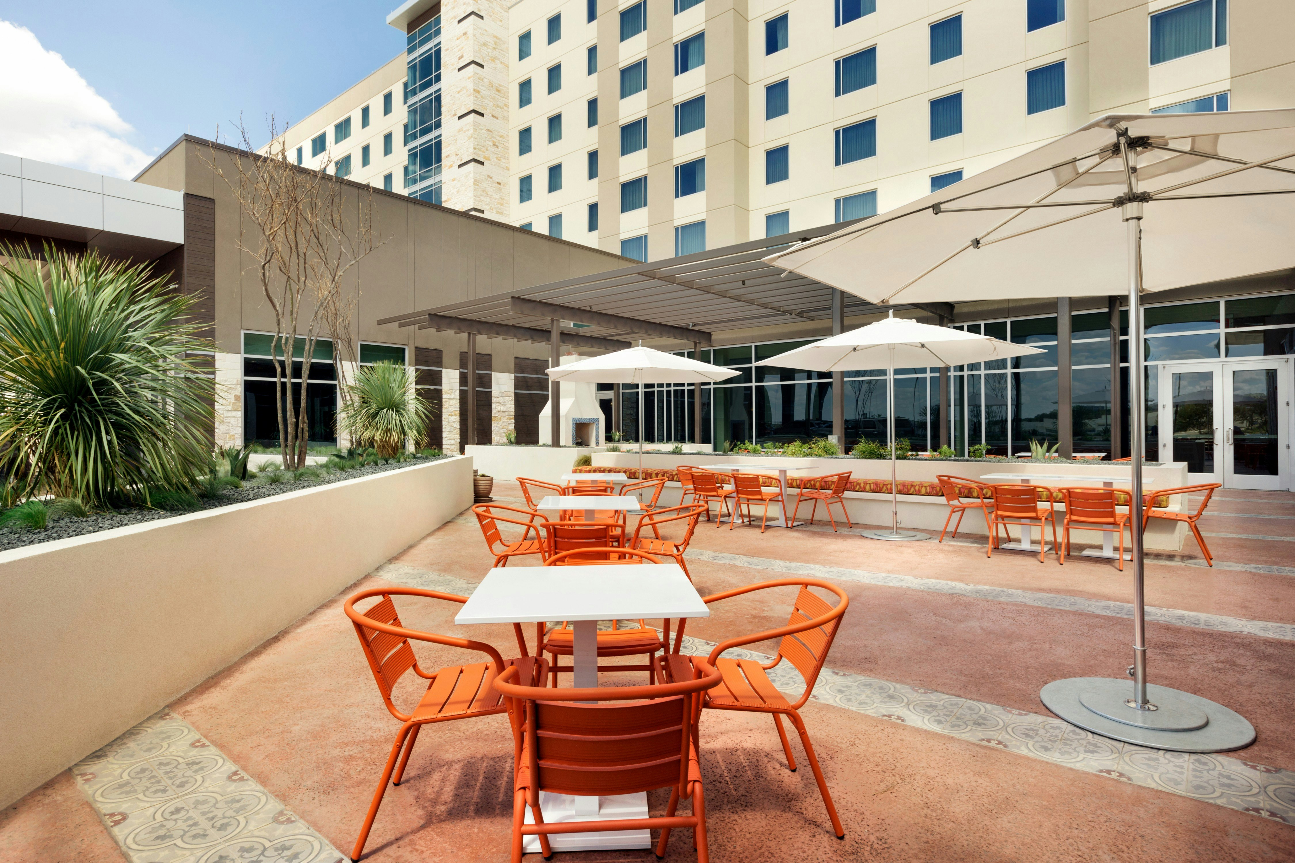 Embassy Suites by Hilton San Antonio Landmark 55/57