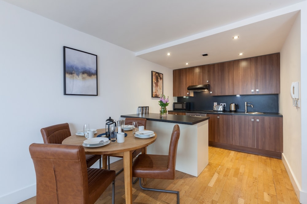 Kspace Sinclair Serviced Apartments 23/30