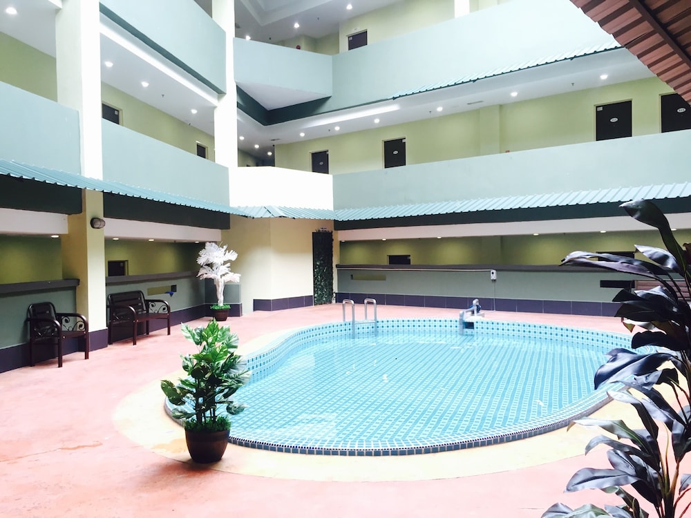 Riverview Hotel 32/33