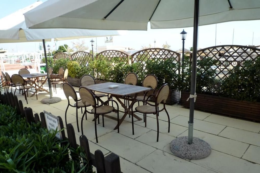 Hotel Sara 29/46