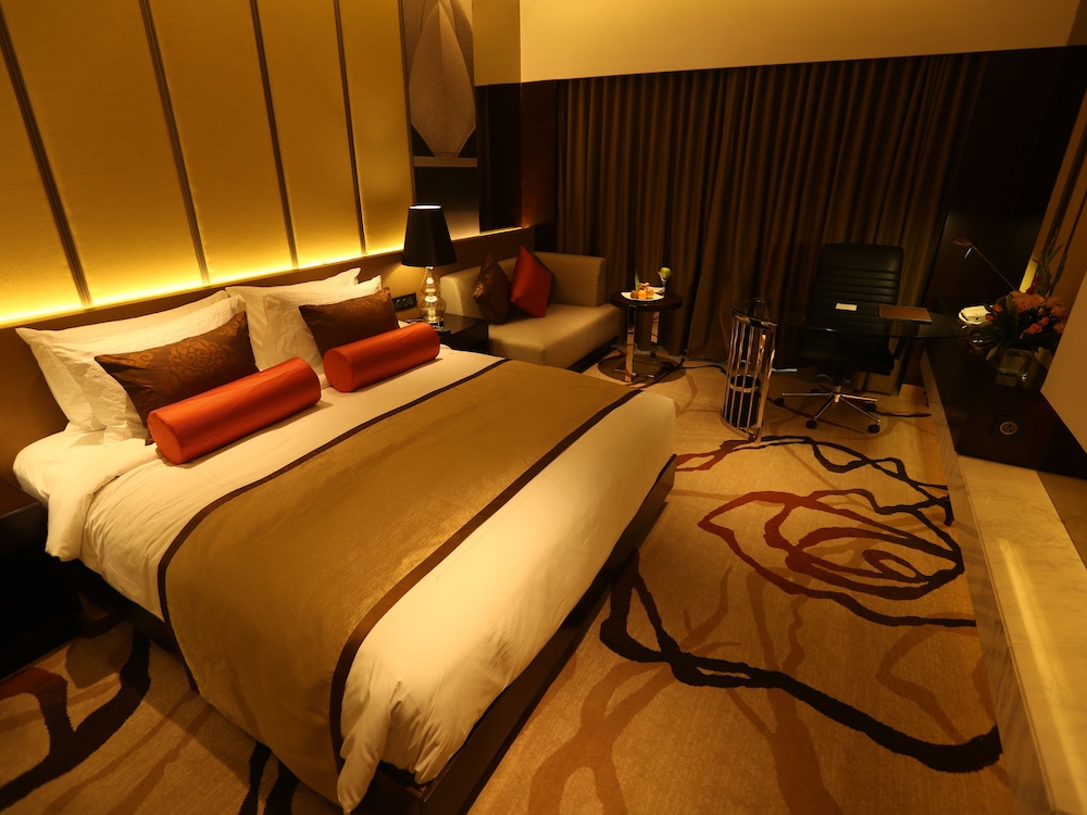 Pride Plaza Hotel, Aerocity, New Delhi 15/48